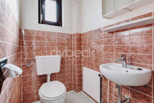 Gäste-WC - Mehrfamilienhaus, Wohnhaus mit 175,00 m&sup2; in Embsen zum Kaufen