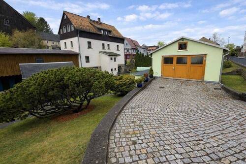 Garage - 
