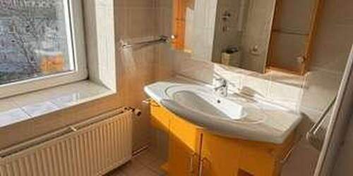 Badezimmer - Etagenwohnung mit 70,00 m² in Rostock zur Miete