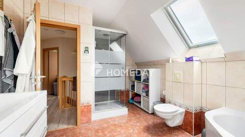 1. OG Badezimmer 2 - 