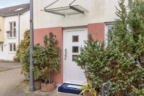 Hauseingang - 6 Zimmer Reihenendhaus zum Kaufen in Köln