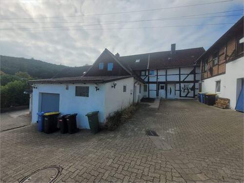 Außenansicht - Doppelhaushälfte mit Garage und Garten in Irmenseul