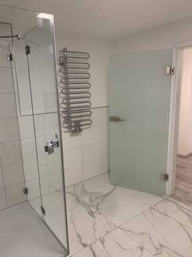 Bad (Bild 4) - Etagenwohnung mit 154,00 m&sup2; in Haiger zur Miete