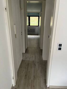 Eingangsbereich - 2 Zimmer Etagenwohnung in Saarbrücken