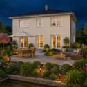 Abendstimmung im Garten mit Haus.png - Grundstück in Nossen zum Kaufen