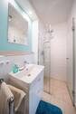 Gäste-WC mit Dusche - 
