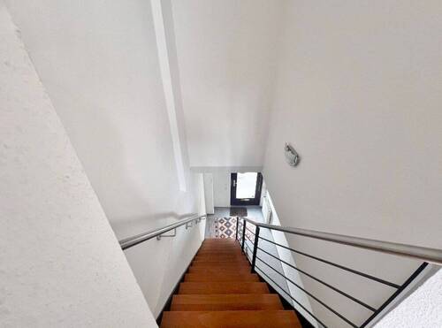 rechte Hälfte / Treppenflur - 