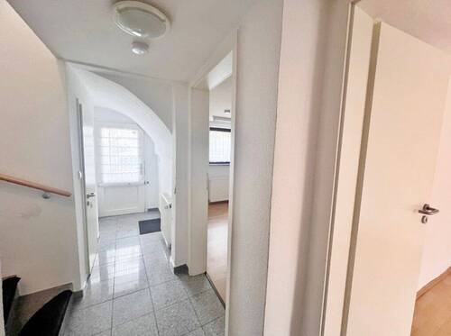 rechte Hälfte / Souterrain / Flur - 