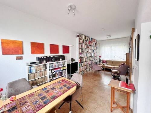 linke Hälfte / Hochparterre / offener Wohn-/Ess- und Kochbereich - 