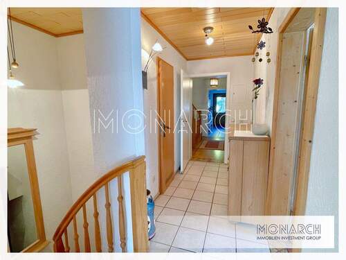 EG - 6 Zimmer Doppelhaushälfte in München