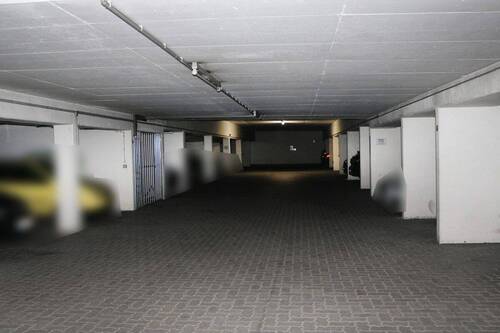 TG-Stellplätze Unterhaching - Garage, Stellplatz in Unterhaching