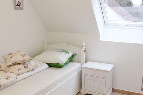 Schlafzimmer.JPG - Etagenwohnung mit 45,00 m² in Grasellenbach zur Miete