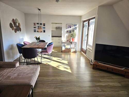 20251218_121811.jpg - Hochwertig renovierte Wohnung mit tollem Balkon