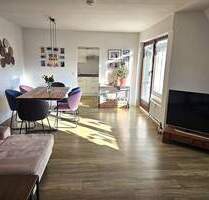 Hochwertig renovierte Wohnung mit tollem Balkon - Stuttgart Ost