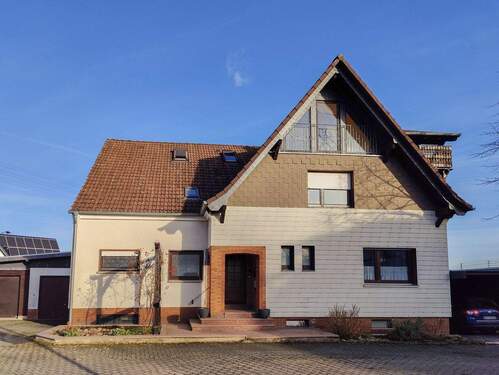 Hausansicht - Mehrfamilienhaus, Wohnhaus zum Kaufen in Flammersfeld