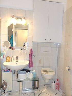 Duschbad.jpg - Etagenwohnung in Hürth zum Kaufen