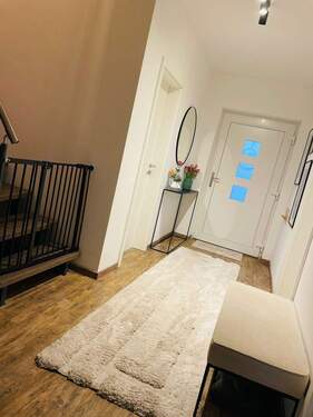 Flur Beispiel - Einfamilienhaus mit 145,00 m&sup2; in Riesa zum Kaufen