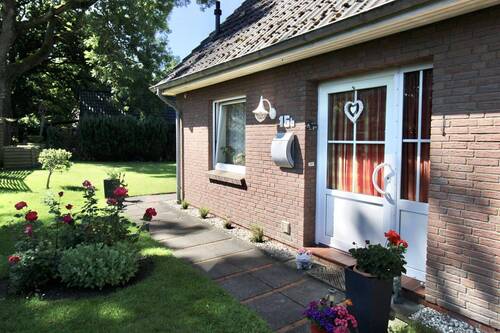 Eingangsbereich - 4 Zimmer Doppelhaushälfte zum Kaufen in Breklum