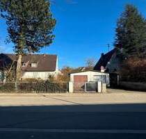 Baugrundstück mit genehmigten Vorbescheid für Dreispänner in Karlsfeld!