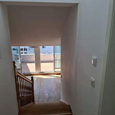 Blick auf West-Loggia - 3 Zimmer Etagenwohnung in Germering