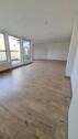 großes Lichtdurchflutetes Wohnzimmer mit Terrasse - Helle 2-Zimmer-Wohnung mit Einbauküche und Dachterrasse in ruhiger und gepflegter & zentraler Lage in Magdeburg Alte Neustadt zu vermieten