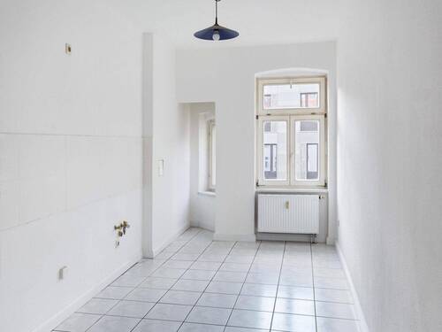 Helle Küche mit Tagesfenster - Etagenwohnung mit 76,00 m&sup2; in Görlitz zum Kaufen