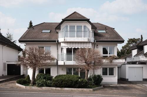 Fassade - Bestlage in Sandhausen, direkt am Wald