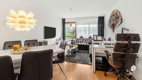 Wohnzimmer 1 - Helle 3-Zimmer-Wohnung mit Terrasse und Tiefgaragenstellplatz