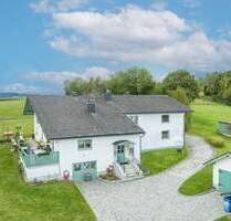 Teilweise vermietetes Zweifamilienhaus in ruhiger Lage - Neureichenau