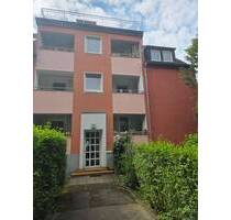 Helle 2-Zimmer Souterrain Wohnung mit TGL-Bad, neuwertiger EBK, WG-geeignet - Köln Junkersdorf
