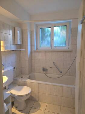 Badezimmer - Etagenwohnung mit 55,00 m&sup2; in Köln zum Kaufen