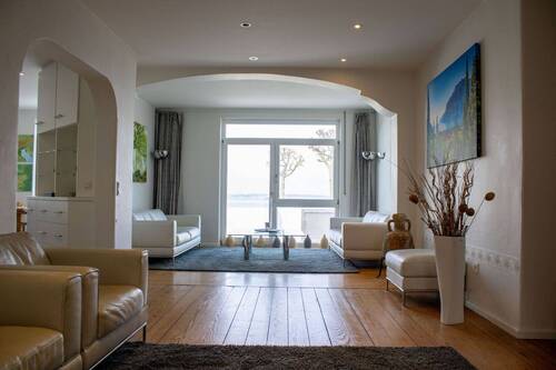 Großzügiger Wohnbereich - 6 Zimmer Einfamilienhaus in Laboe