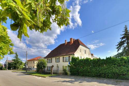 Straßenansicht - 1 Zimmer Mehrfamilienhaus, Wohnhaus zum Kaufen in Nauen
