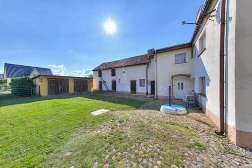 Hof mit Doppelgarage - Mehrfamilienhaus, Wohnhaus mit 312,90 m² in Nauen zum Kaufen