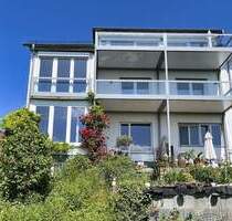 Traumhafte, unverbaubare Aussichtslage und dazu ein Haus mit vielen Möglichkeiten! - Stuttgart Nord