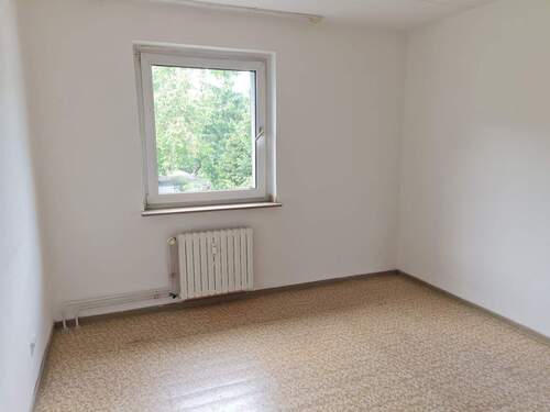 Schlafzimmer - 2 Zimmer Etagenwohnung zur Miete in Duisburg