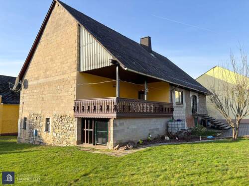 Ansicht von links - 4 Zimmer Einfamilienhaus zum Kaufen in Runkel