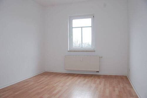 Wohnzimmer Vergleichswohnung - 2 Zimmer Etagenwohnung zur Miete in Chemnitz OT Mittelbach