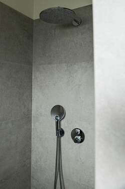 Puristische Eleganz in Steinoptik - 