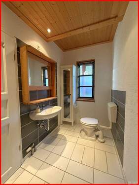 Badezimmer mit Dusche - 