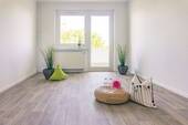 Wohnzimmer Vergleichswohnung - Lichterhellte 3-Zimmer-Wohnung mit Balkon