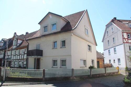 Bild 3 - 5 Zimmer Mehrfamilienhaus, Wohnhaus in Schlitz