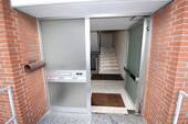 Hauseingang - 4 Zimmer Etagenwohnung in Neuss