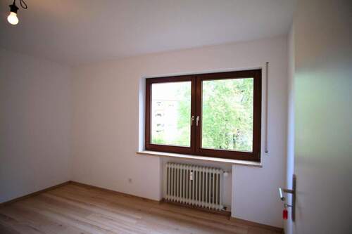 Zimmer 1 - 