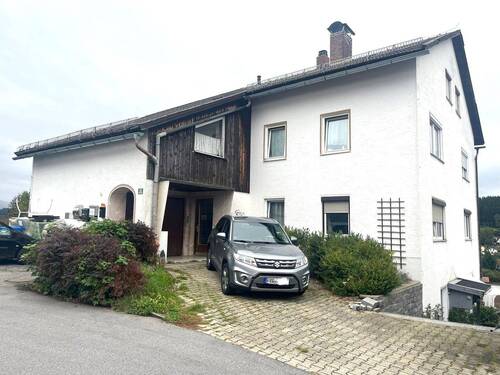 2C4A6EA4-7123-4910-A1F6-A2E8A65264C9.JPG - 4 Familienhaus in Zwiesel mit ca. 1000m² Grund