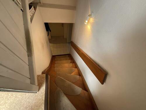 Haus-Kellertreppe - 