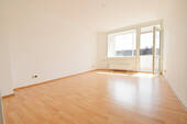 Wohnzimmer - 2 Zimmer Etagenwohnung zum Kaufen in Heusenstamm