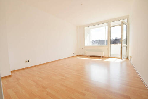 Wohnzimmer - 2 Zimmer Etagenwohnung zum Kaufen in Heusenstamm