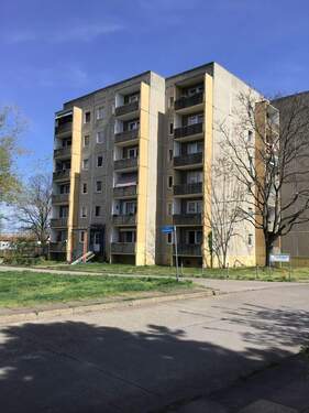 Außenansicht - 2 Zimmer mit Balkon - 351,00&nbsp;EUR Kaltmiete, ca.&nbsp; 46,70&nbsp;m&sup2;&nbsp;Wohnfl&auml;che