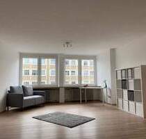 +++ WG SUCHT MITBEWOHNER-IN+++ - 300,00&nbsp;EUR Pauschalmiete, ca.&nbsp; 34,00&nbsp;m&sup2;&nbsp;Wohnfl&auml;che in Nürnberg (PLZ: 90478) Glockenhof